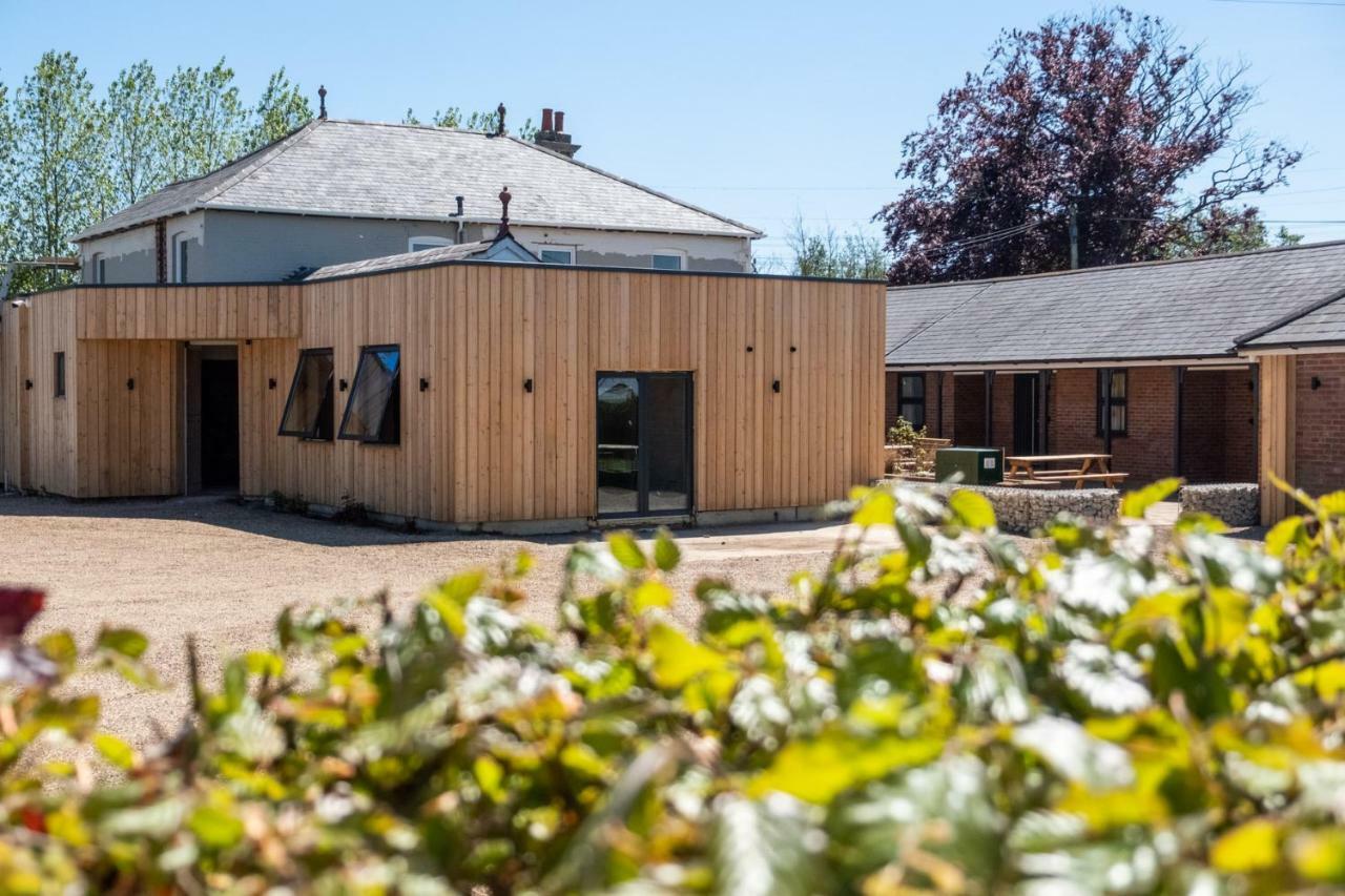 Oak - Three Tuns Apartments, Pettistree, Wickham Market - By Aldeburgh Coastal