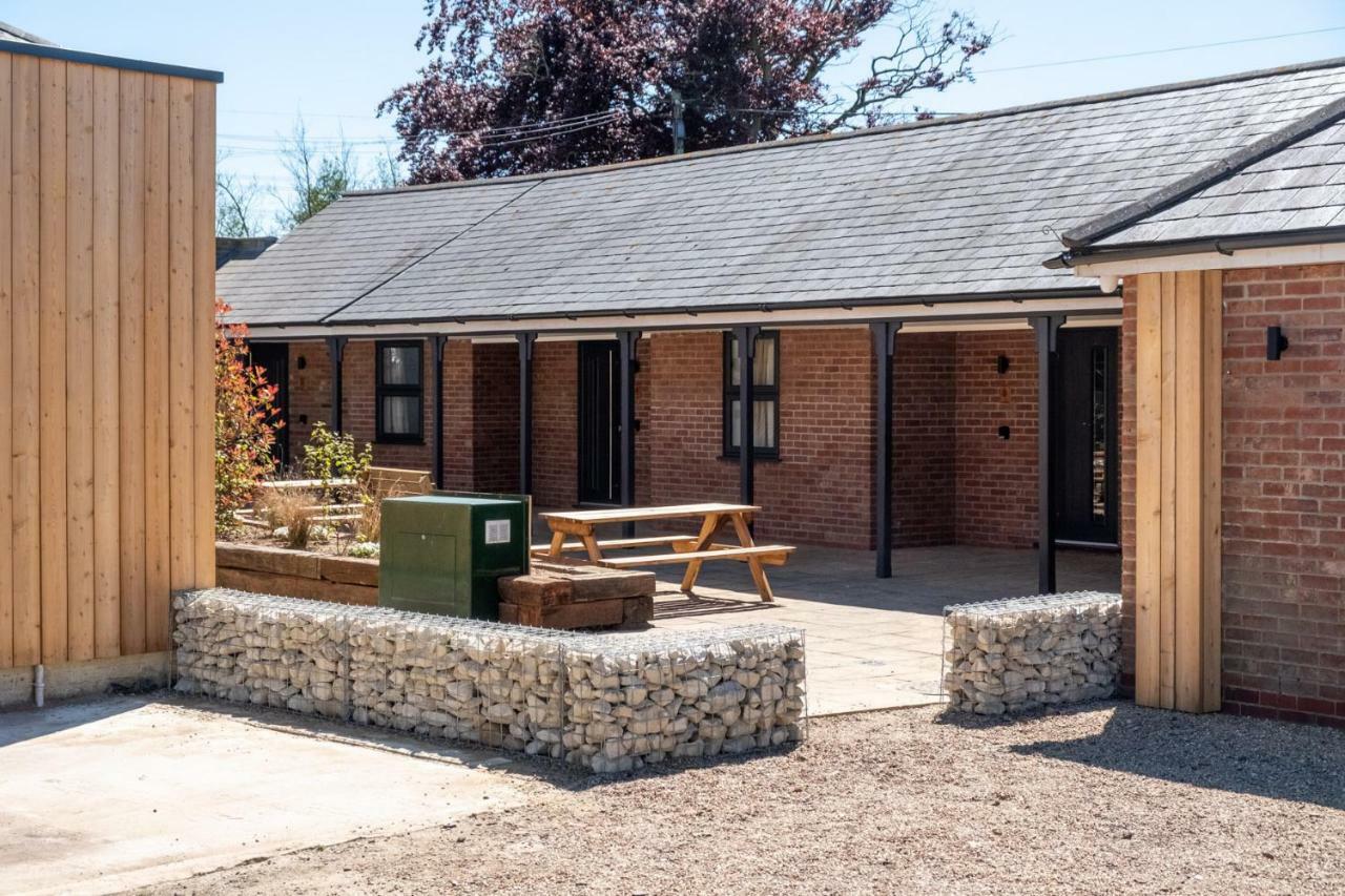 Oak - Three Tuns Apartments, Pettistree, Wickham Market - By Aldeburgh Coastal Apartment